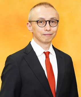 OUE, Shingo