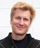 HitotsubashiICS DBA Student Timothy James Clark“Cultural Coloring ― Exploring How National Origin Affects the International Portability of Business Models”